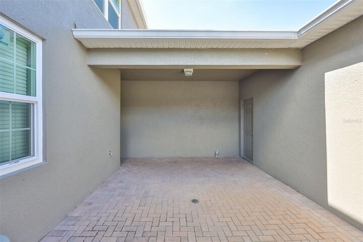 Property Photo:  6330 Lantern View Place  FL 33572 