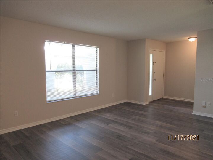 Property Photo:  631 Sandy Creek Drive  FL 33511 