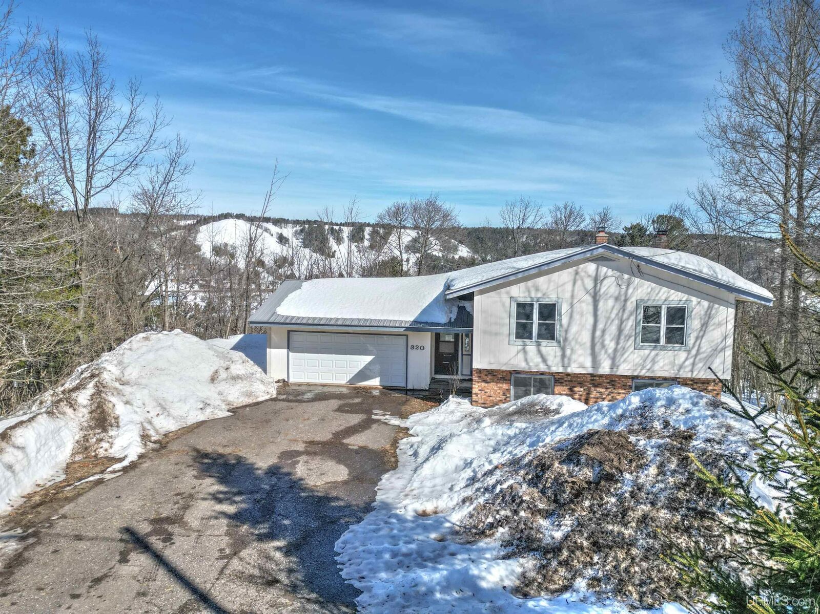 Property Photo:  320 Franklin Street  MI 49931 