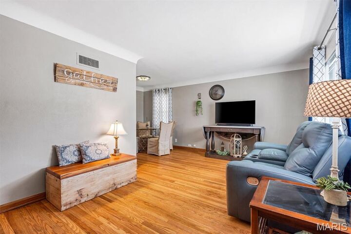 Property Photo:  4527 Seibert Avenue  MO 63123 