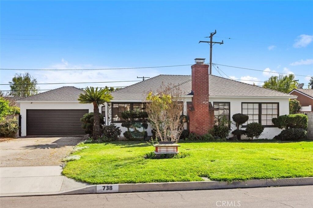 Property Photo:  738 Stonehurst Dr  CA 91001 