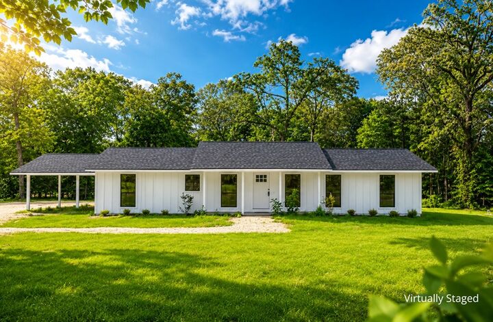 Property Photo: 135 Dudley TX 75901