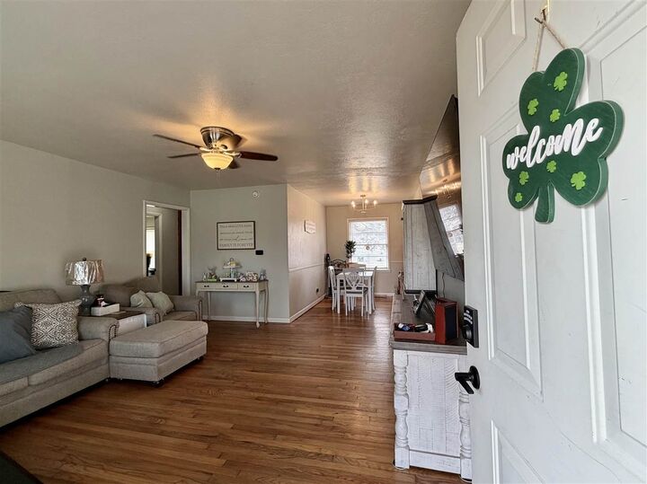 Property Photo:  950 N Palm Street  OK 74601 