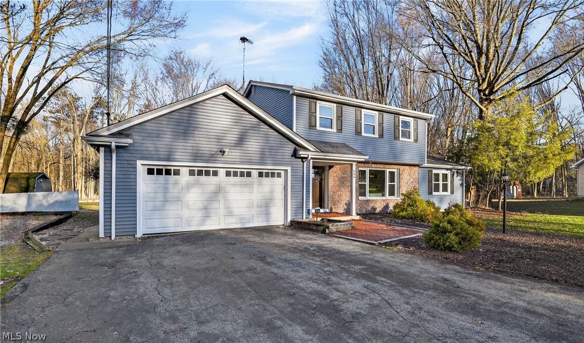 Property Photo: 886 Ewing Road OH 44512