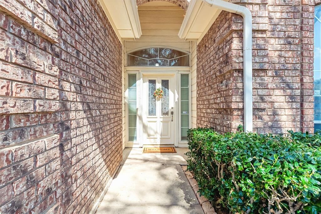 Property Photo: 2337 Fox Glenn Circle TX 76021