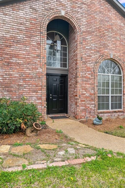 Property Photo:  552 Honeygold Drive  LA 71115 