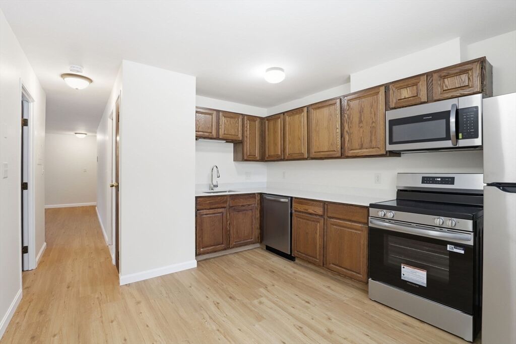 Property Photo:  8 Chapel Hill Drive 2  MA 02360 
