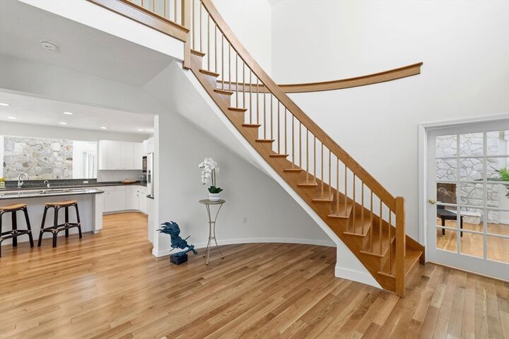 Property Photo: 6 Hearthstone Pl MA 01810