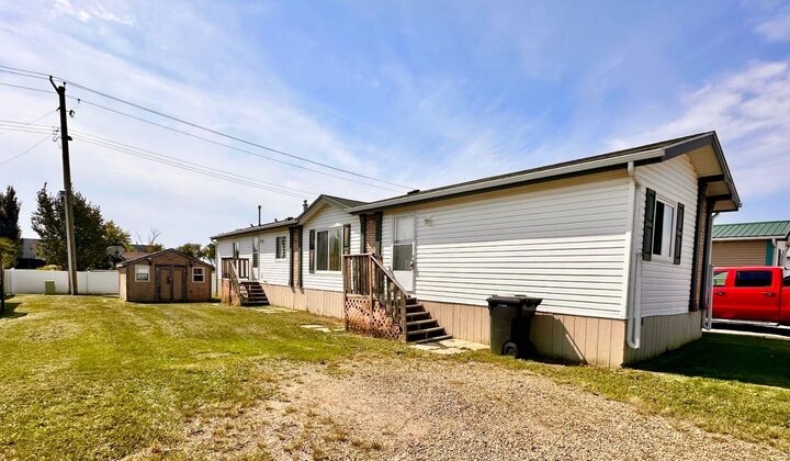 Property Photo: 318-349 Railway Avenue AB T0J 0Z0