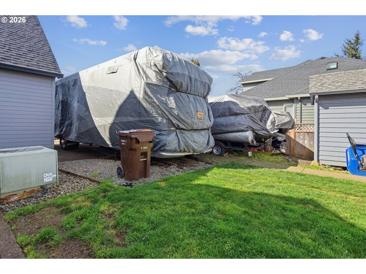 Property Photo:  11721 Salmonberry Dr  OR 97045 