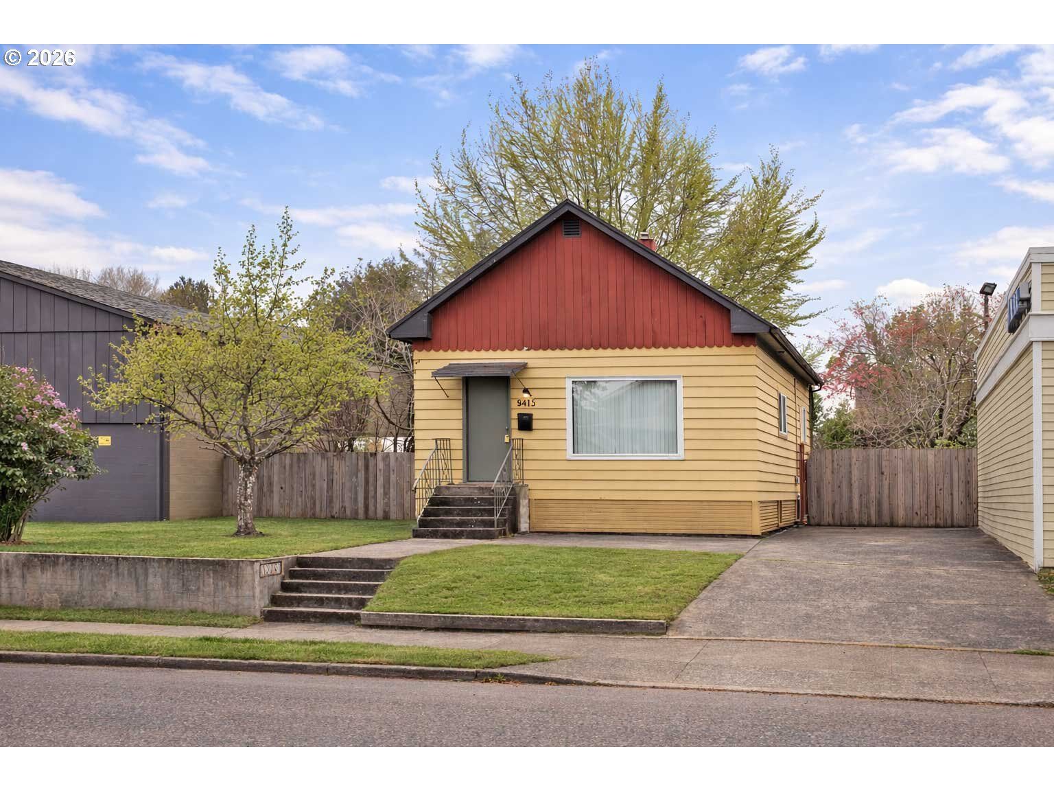 Property Photo: 8415 SE 17th Ave OR 97202