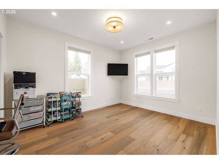 Property Photo:  1957 S Fir Loop  OR 97013 