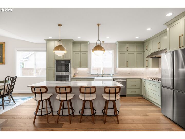 Property Photo:  1957 S Fir Loop  OR 97013 