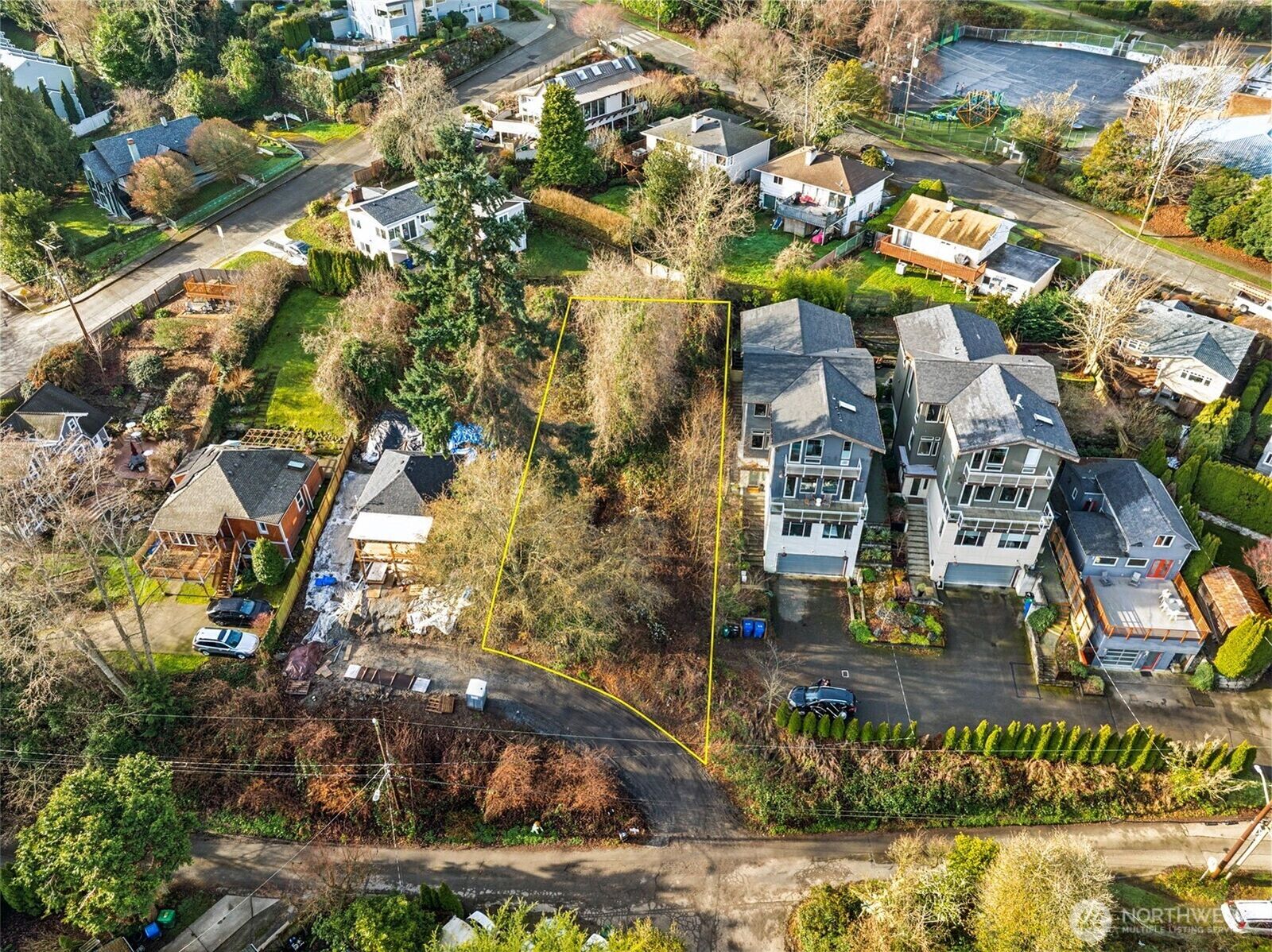 Property Photo:  4019  Burton Place W  WA 98199 