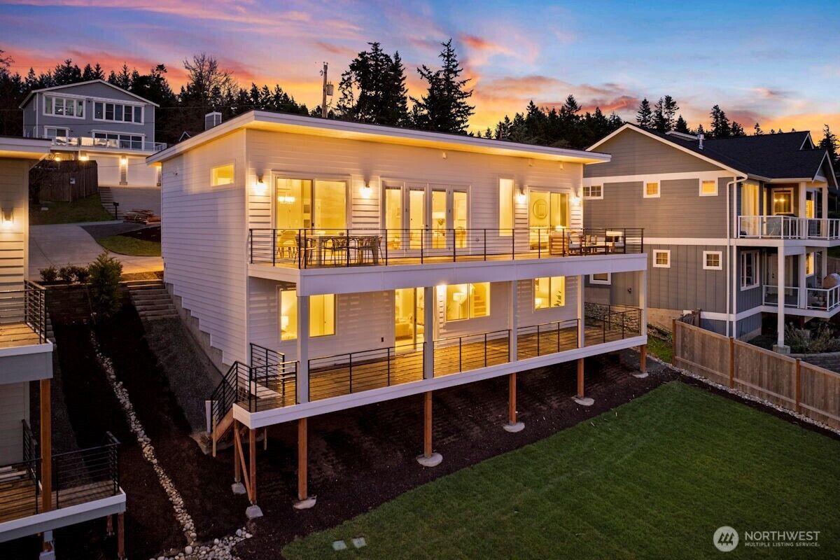 Property Photo:  2218  Cleven Park Road  WA 98282 