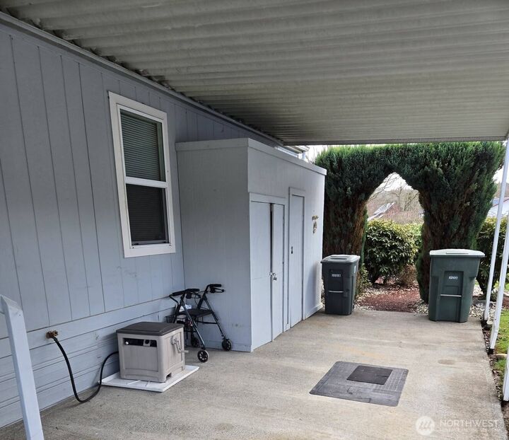 Property Photo: 212 Old Owen Road 59 WA 98294