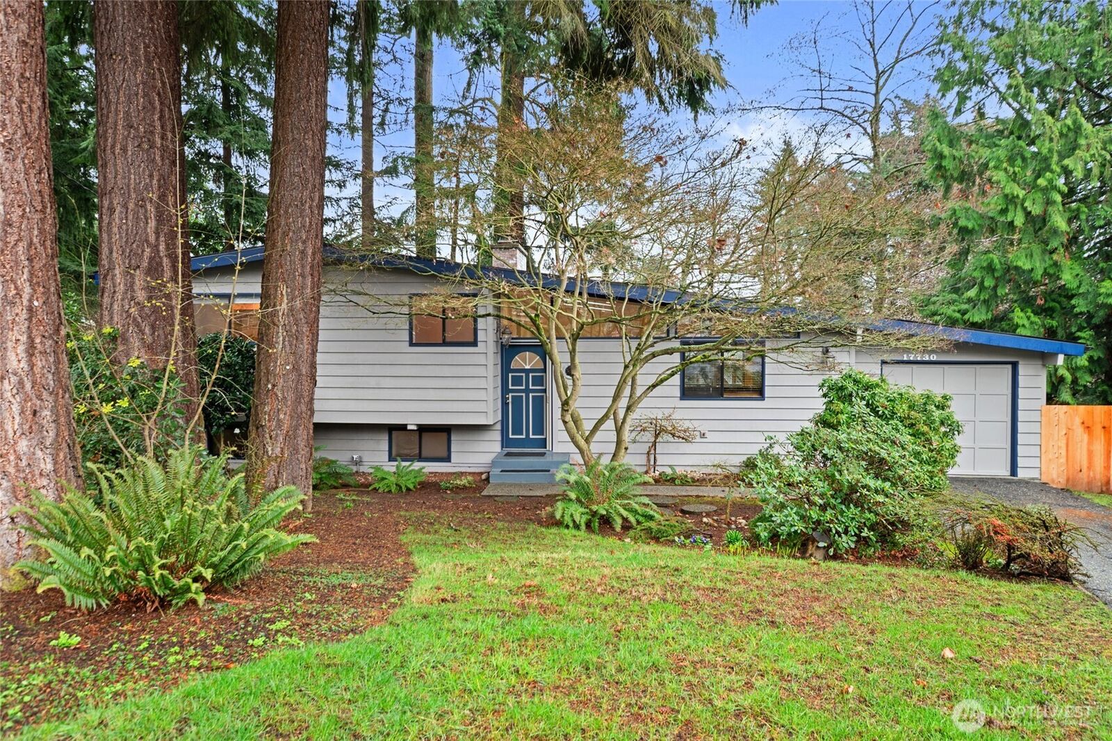 Property Photo:  17730  Corliss Avenue N  WA 98133 
