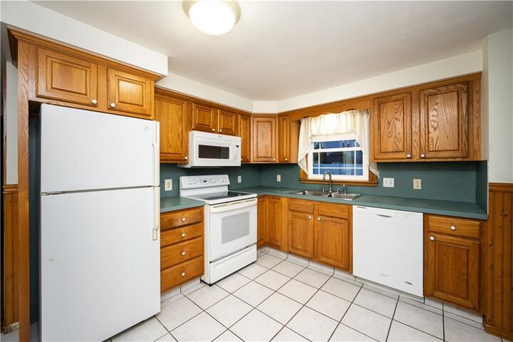 Property Photo:  250 Pullen Avenue  RI 02861 