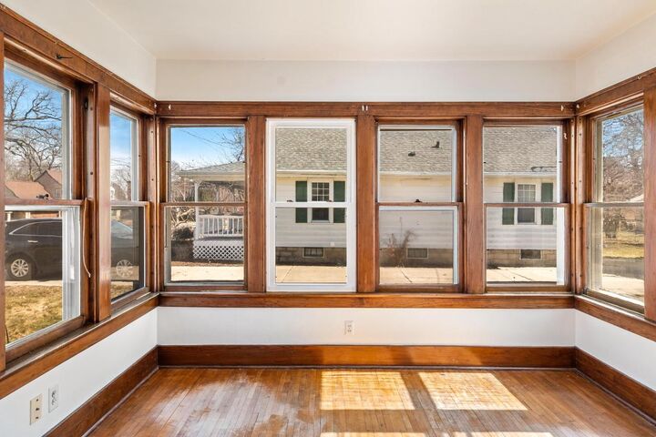 Property Photo:  425 Howard Street  WI 54971 