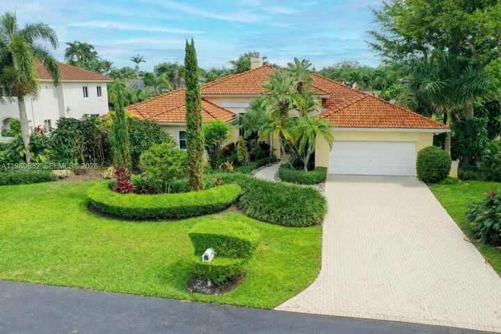 Property Photo: 16701 SW 84th Ct FL 33157