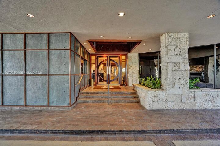 Property Photo:  3 Grove Isle Dr C603  FL 33133 