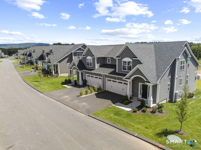 Property Photo:  27 Soderman Way 27  CT 06410 