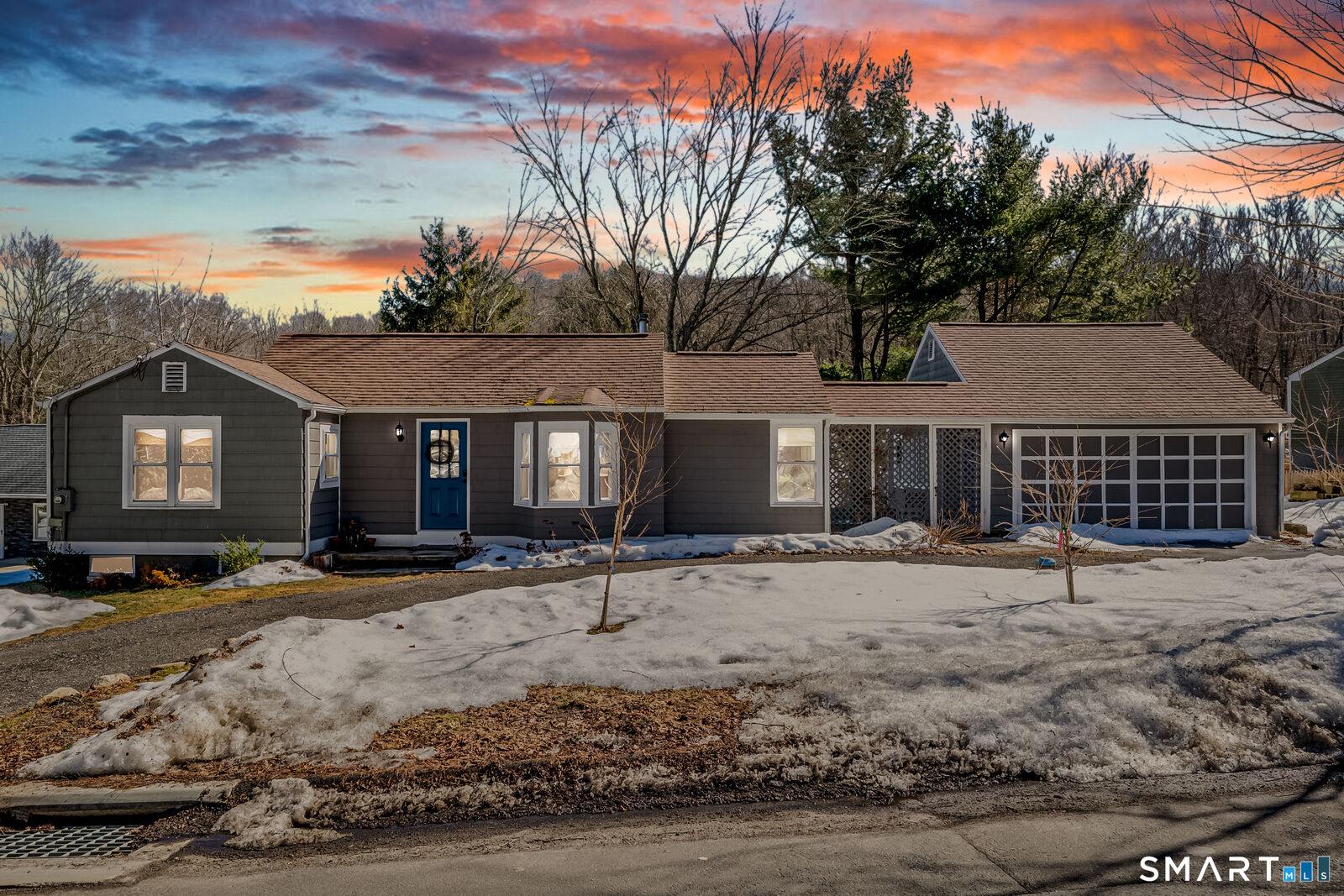 Property Photo: 932 Litchfield Turnpike CT 06524