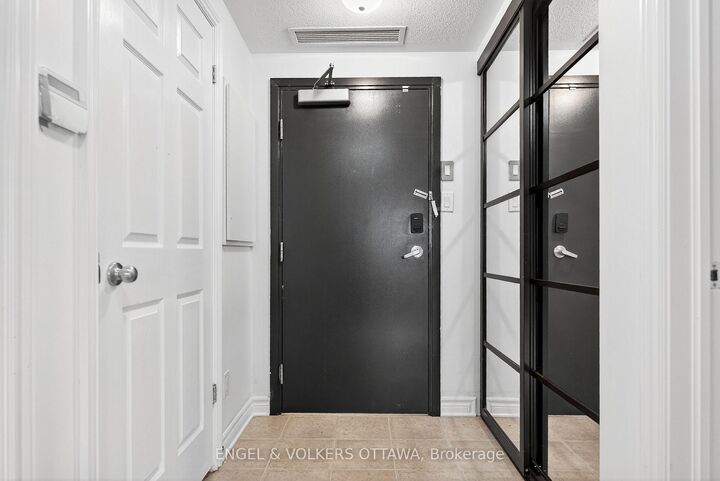 Property Photo:  760 Chapman Mills Drive 302  ON K2J 3V2 