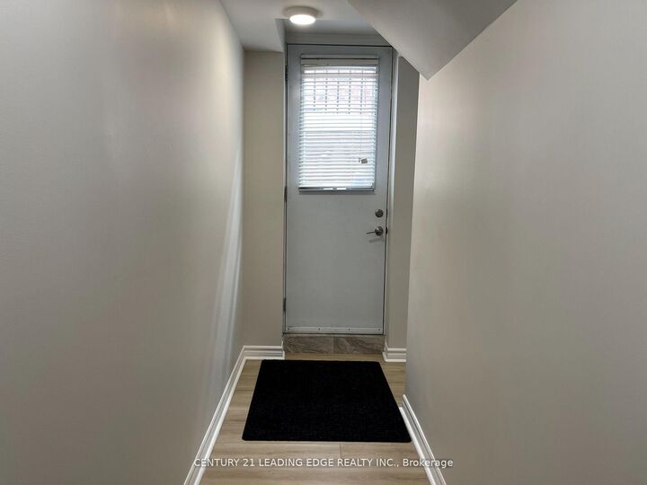 Photo de la propriété:  1142 Snowberry Court  ON L1K 2J3 