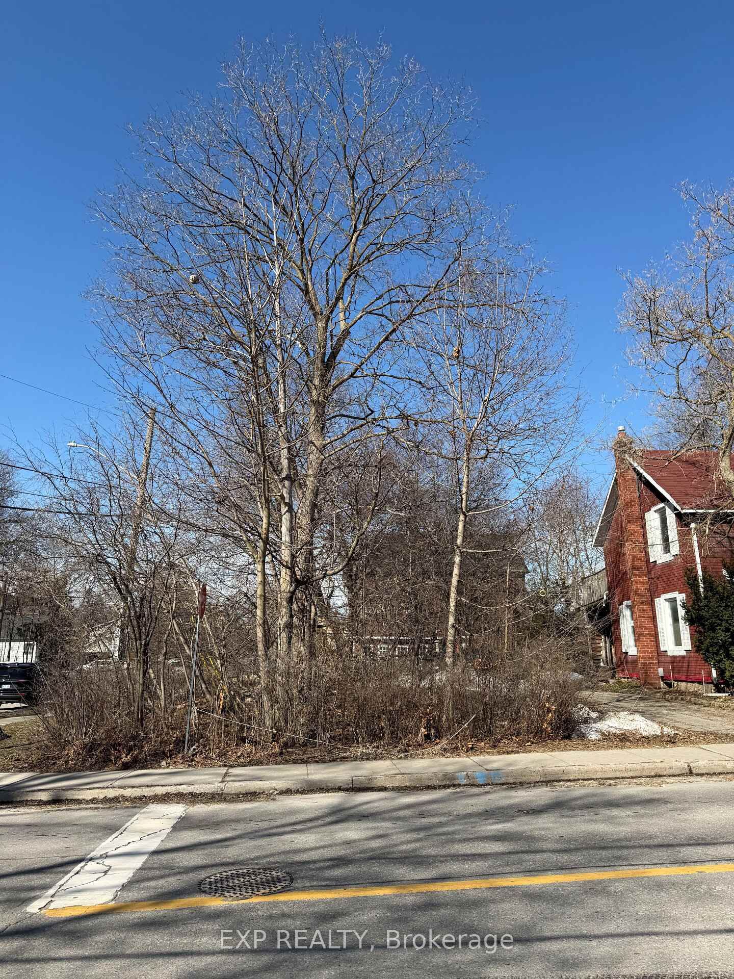 Property Photo:  67 Richmond Street  ON L4C 3Y3 