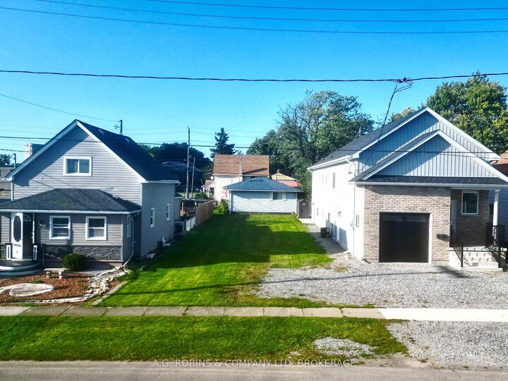 Property Photo:  44 Chestnut Street  ON L3K 1R4 