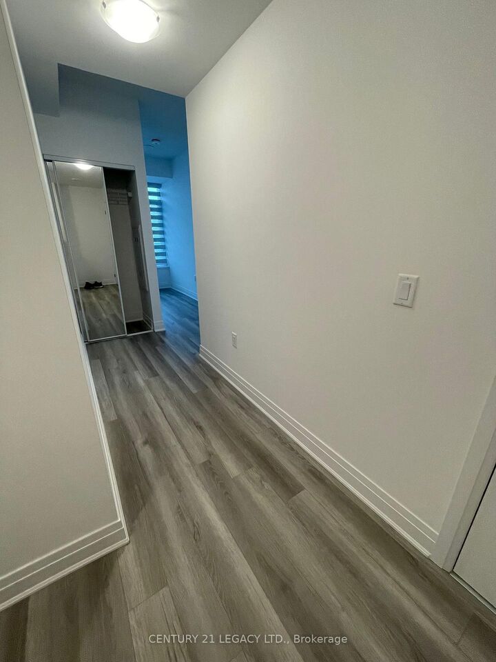 Property Photo: 3220 Sheppard Avenue E 1307 ON M1T 0B7