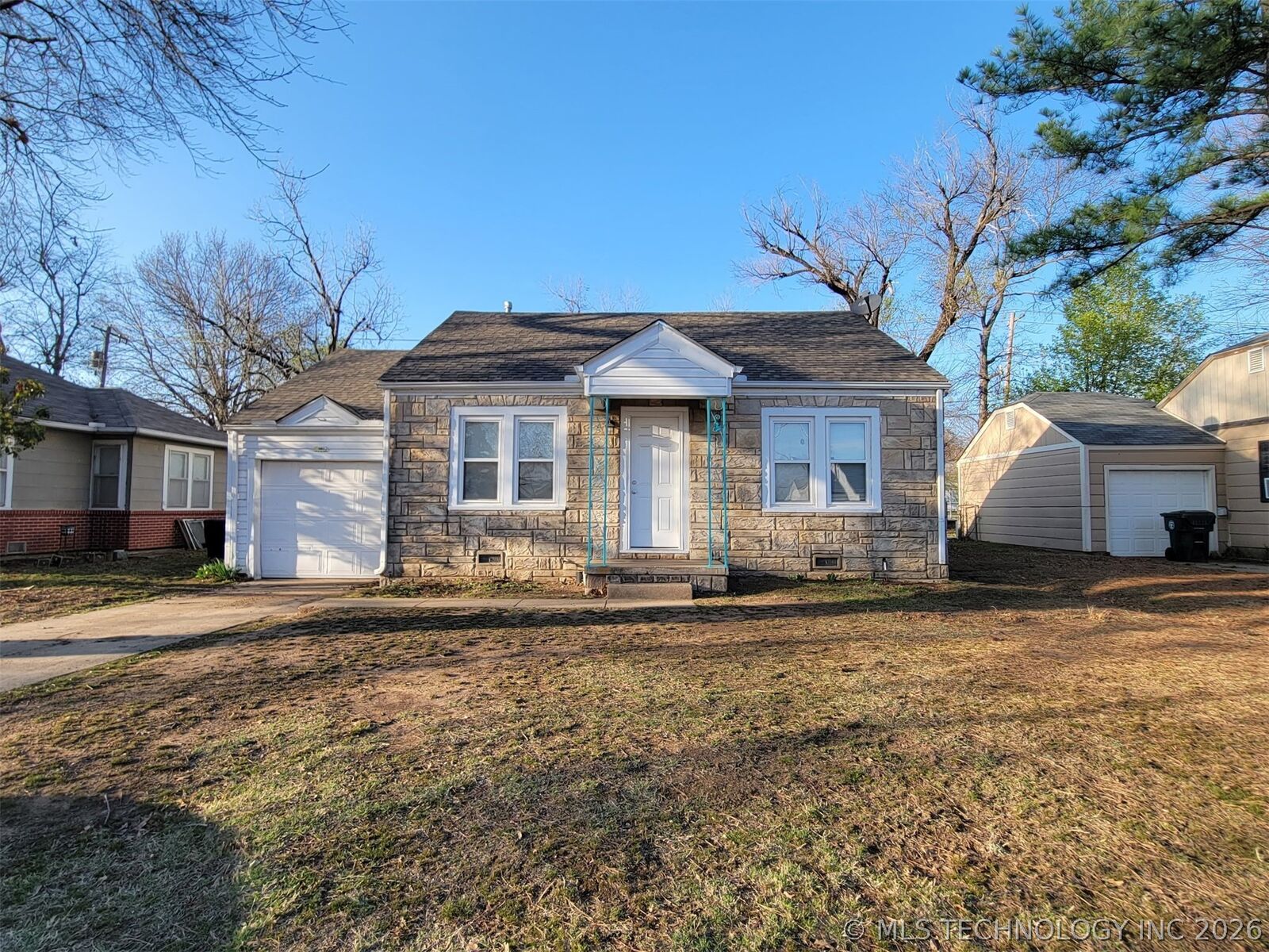 Property Photo: 2332 Manila Street OK 74403