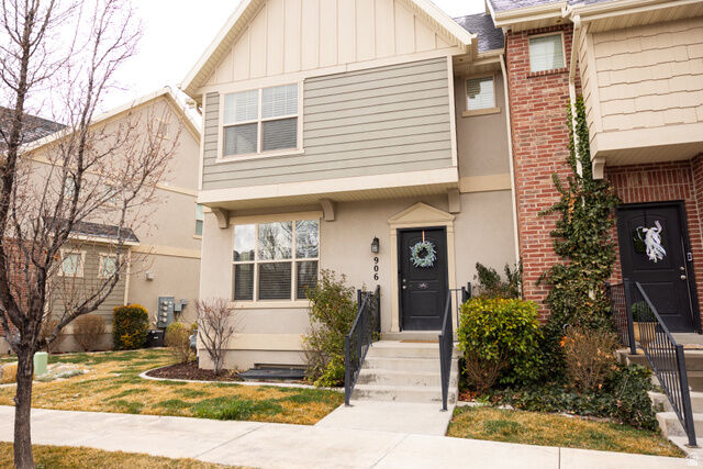 Property Photo:  906 S Crescent Way  UT 84664 