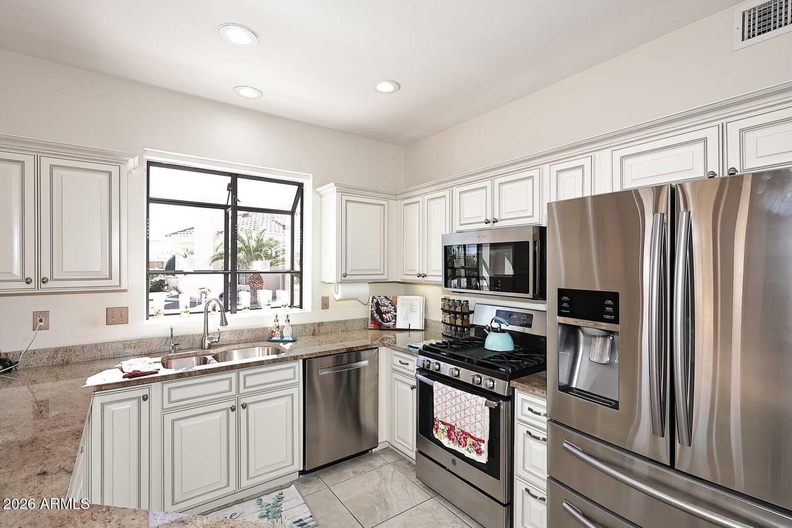 Property Photo:  14660 W Yosemite Drive  AZ 85375 