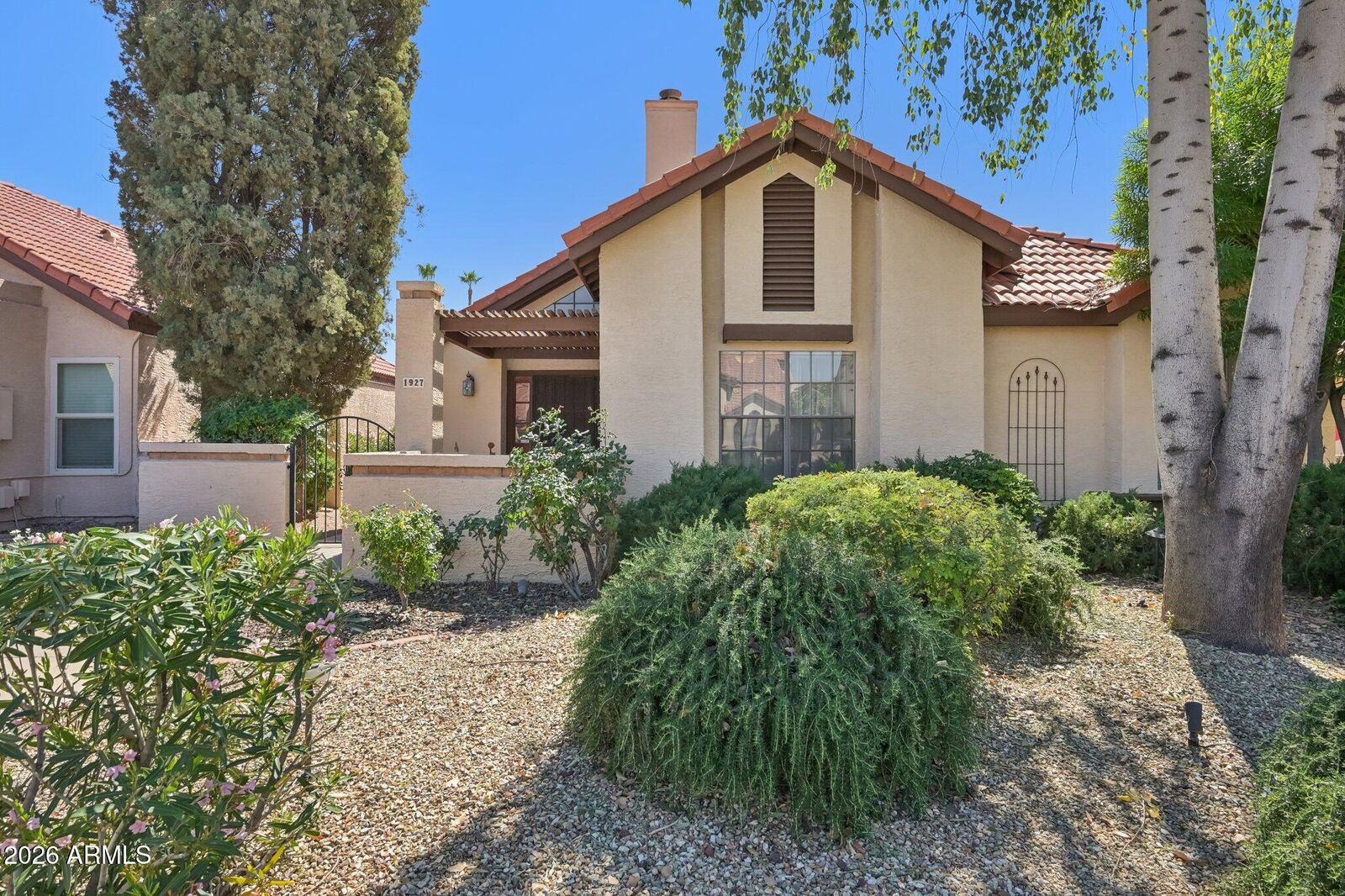 Property Photo:  1927 E Velvet Drive  AZ 85284 