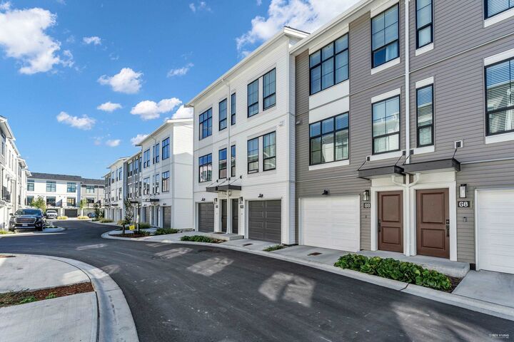 Property Photo:  2774 Montrose Avenue 69  BC V2S 3T5 