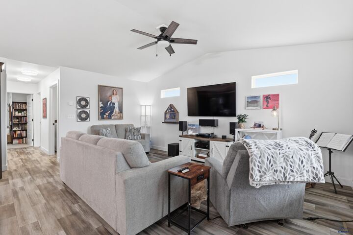 Property Photo: 417 Nighthawk Dr SD 57719