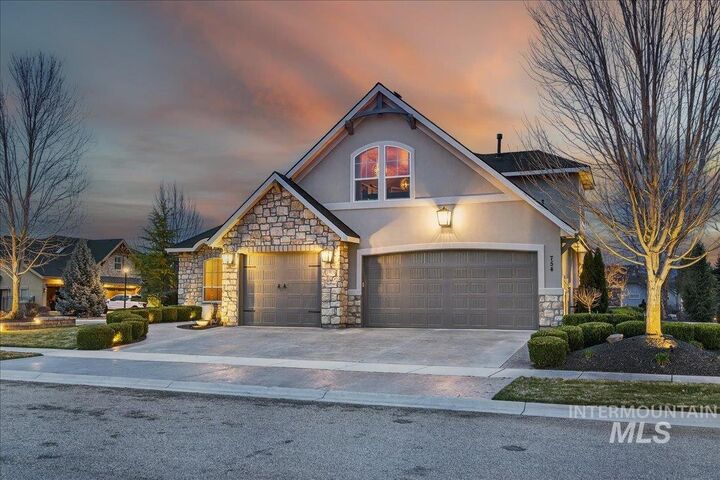 Property Photo:  754 S Lone Hollow Way  ID 83616 