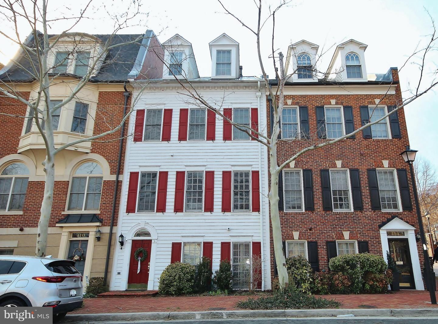 Property Photo:  412 N Royal Street  VA 22314 