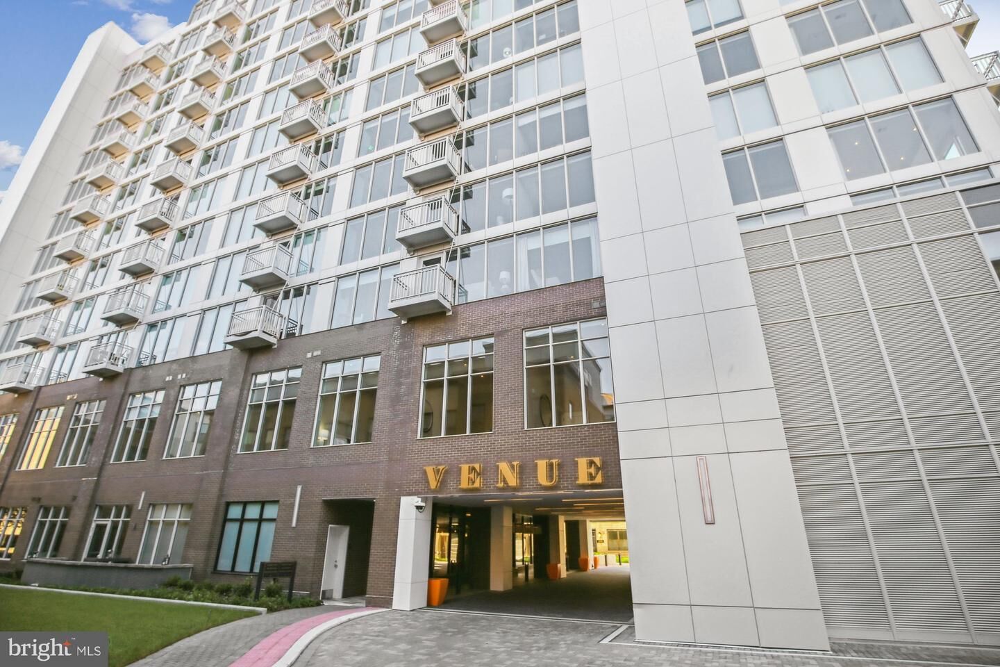 Property Photo:  925 N Fairfax Street 403  VA 22314 