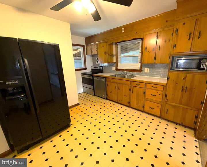 Property Photo:  309 Cheryl Avenue  PA 17055 