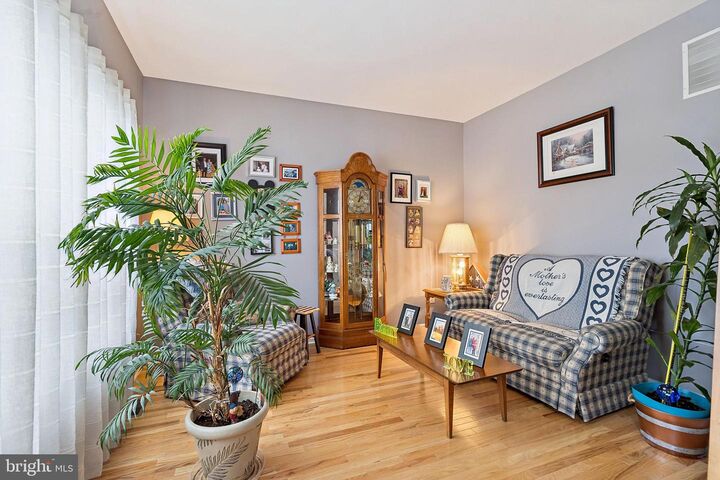 Property Photo:  3 Adams Lane  NJ 08036 