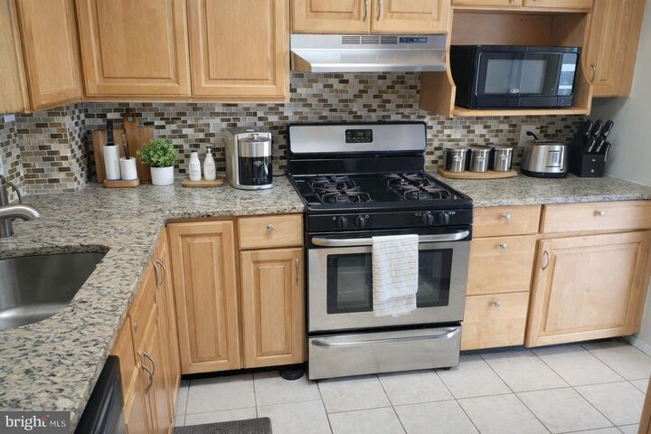 Property Photo:  2624 Redcoat Drive 159  VA 22303 