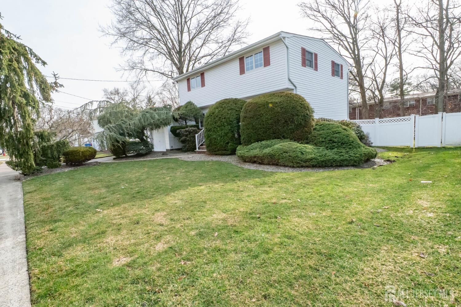 Property Photo:  17 Rittner Lane  NJ 08857 