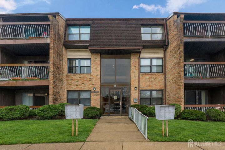 Property Photo:  1518 Raspberry Court  NJ 08817 