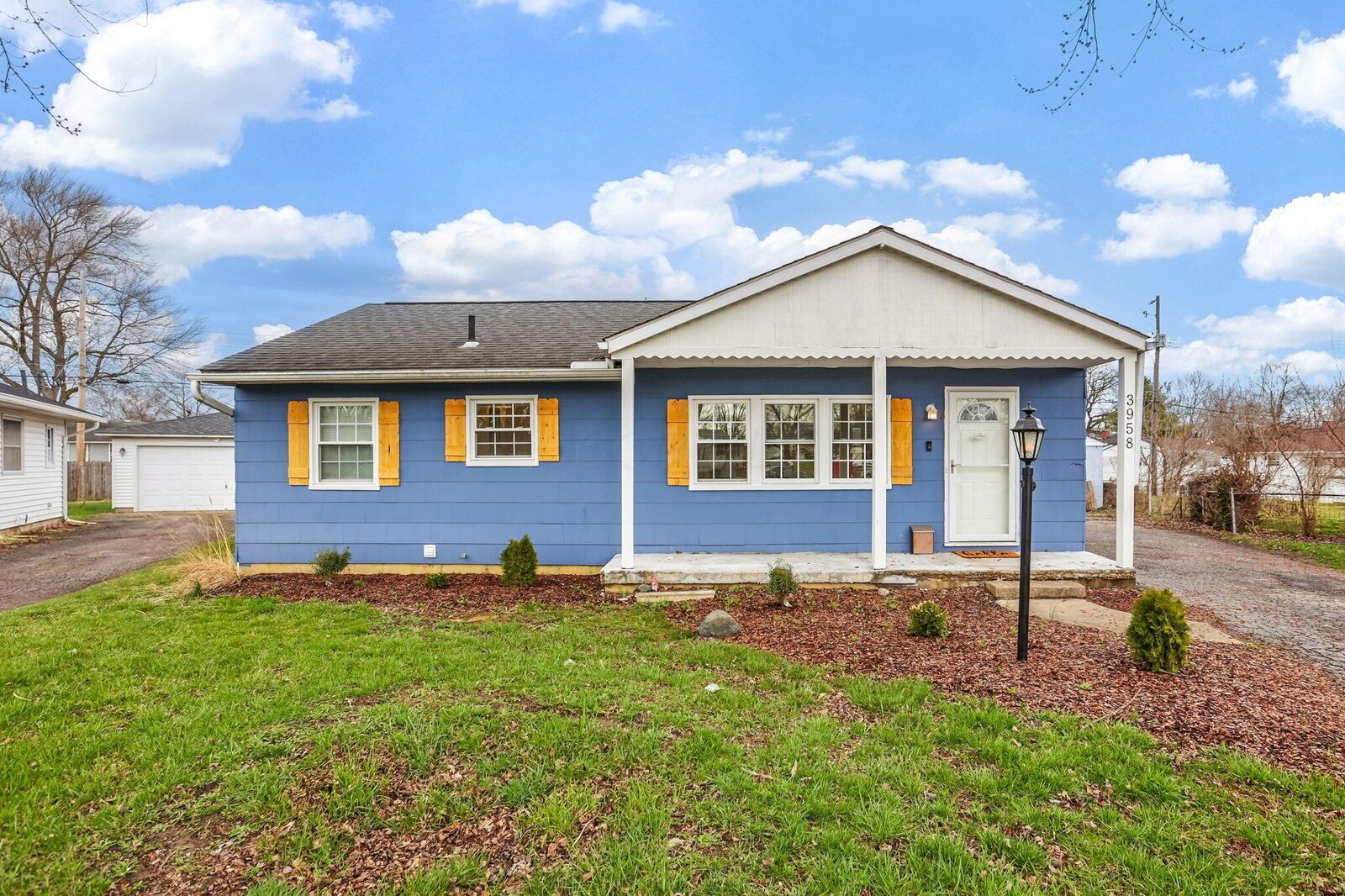 Property Photo: 3958 La Rosa Court OH 43123