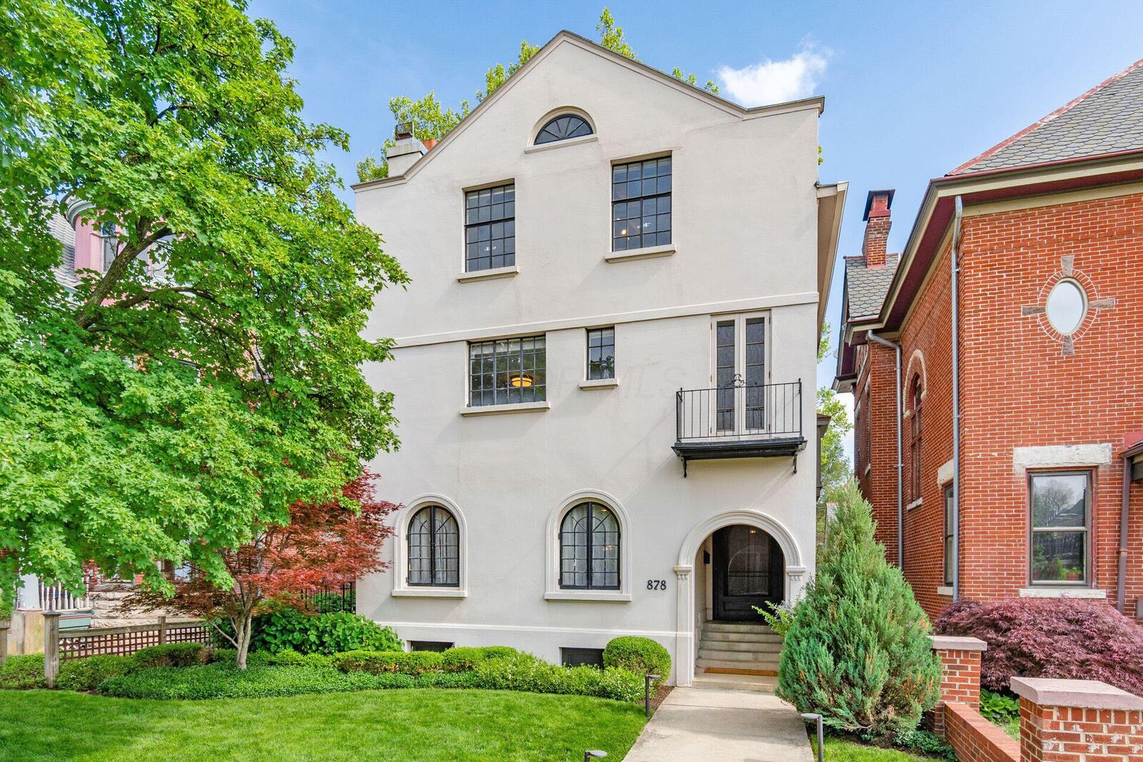 Property Photo:  878 Franklin Avenue  OH 43205 