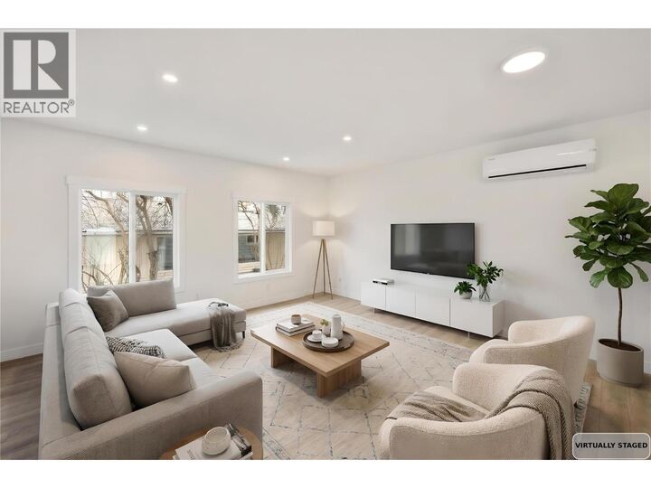 Property Photo: 11815 Grant Avenue 104 BC V0H 1Z8