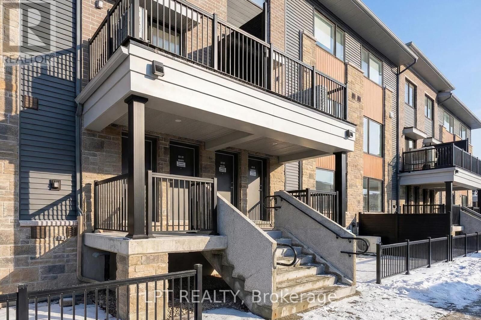 Property Photo:  401 Glenroy Gilbert Drive 20  ON K2J 5W2 